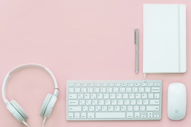 The Art of Desk Organization: Boosting Productivity with Thoughtful Office Supplies